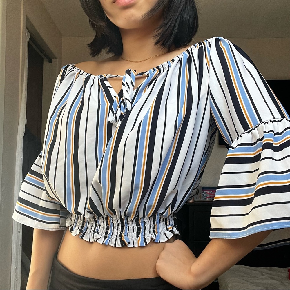 Striped Ruffled Flounce Sleeve Small